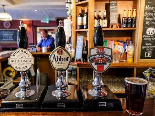 George Inn 拉德斯托克 外观 照片